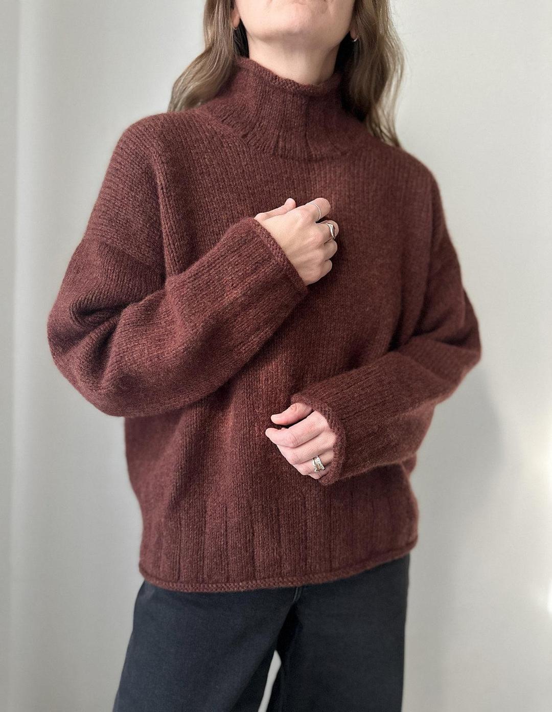 Свитер оверсайз вязаный спицами сверху Air Sweater